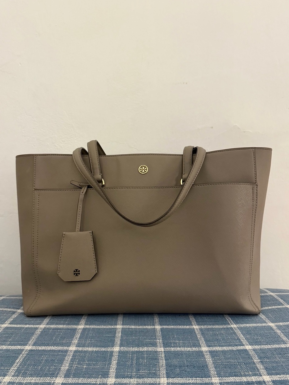 EUC Tory Burch Robinson Large Tote Heron Grey